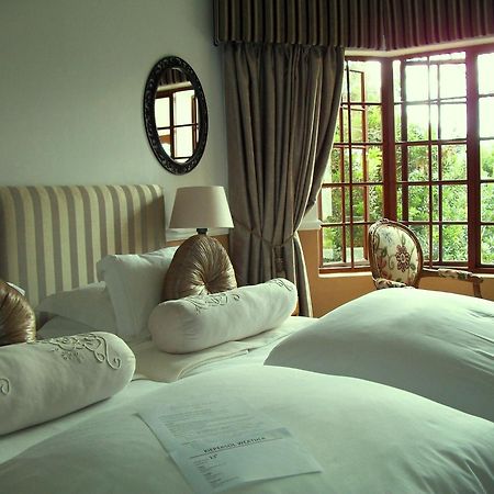 Highgrove House Country Hotel, Restaurant, Farm & Spa Kiepersol Exterior photo